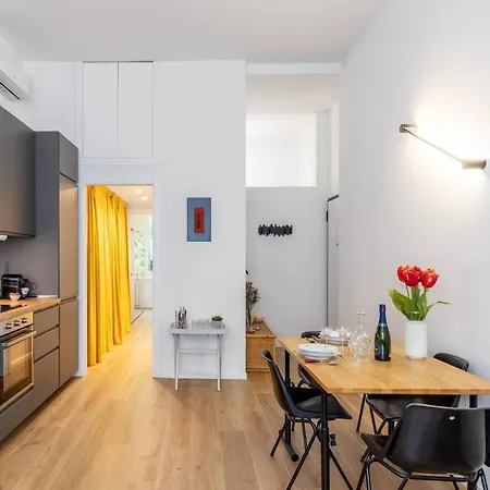 Duomo-porta Venezia Luxury Apartamento Milão