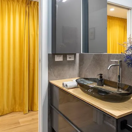 Duomo-porta Venezia Luxury Apartamento Milão